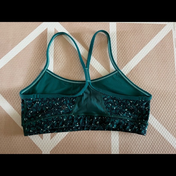 Lululemon Flow Y bra - Picture 2 of 2